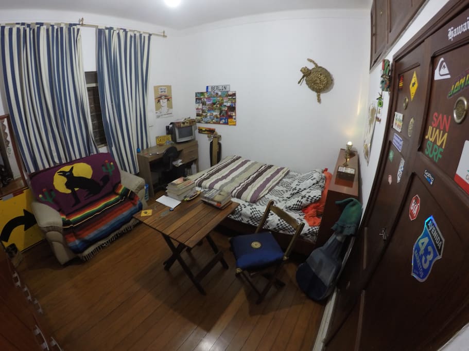The cozy room!