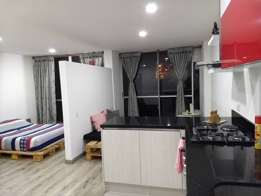 Cocina, Sala (con Sofá Cama) y Habitación (Cama Doble).