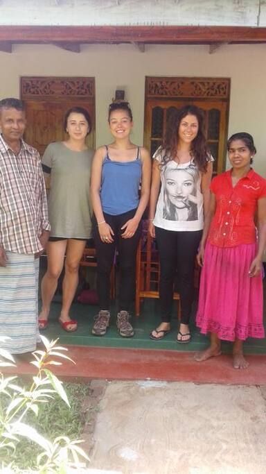 http://sunflowerhomestay.bu.lk
