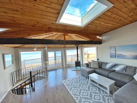 Plum Royale: Plum Is. beachfront w/stunning views!