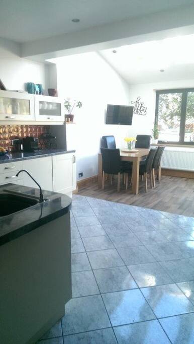 Kitchen/diner leading to garden
