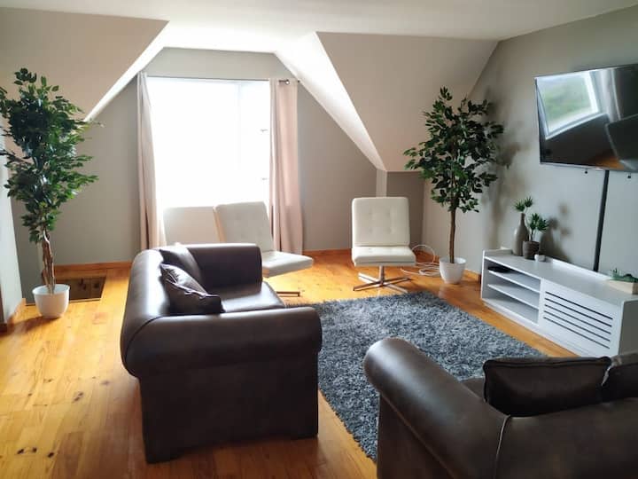 Lovely sea facing lounge window upstairs 