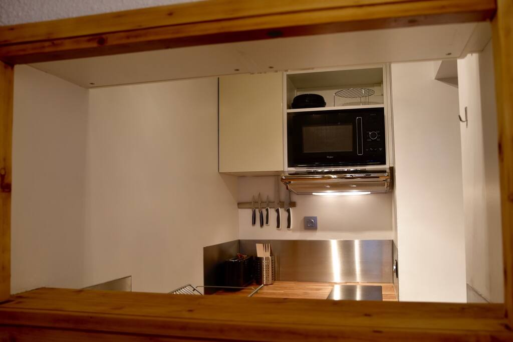 Cuisine, micro-ondes & grill, passe plat