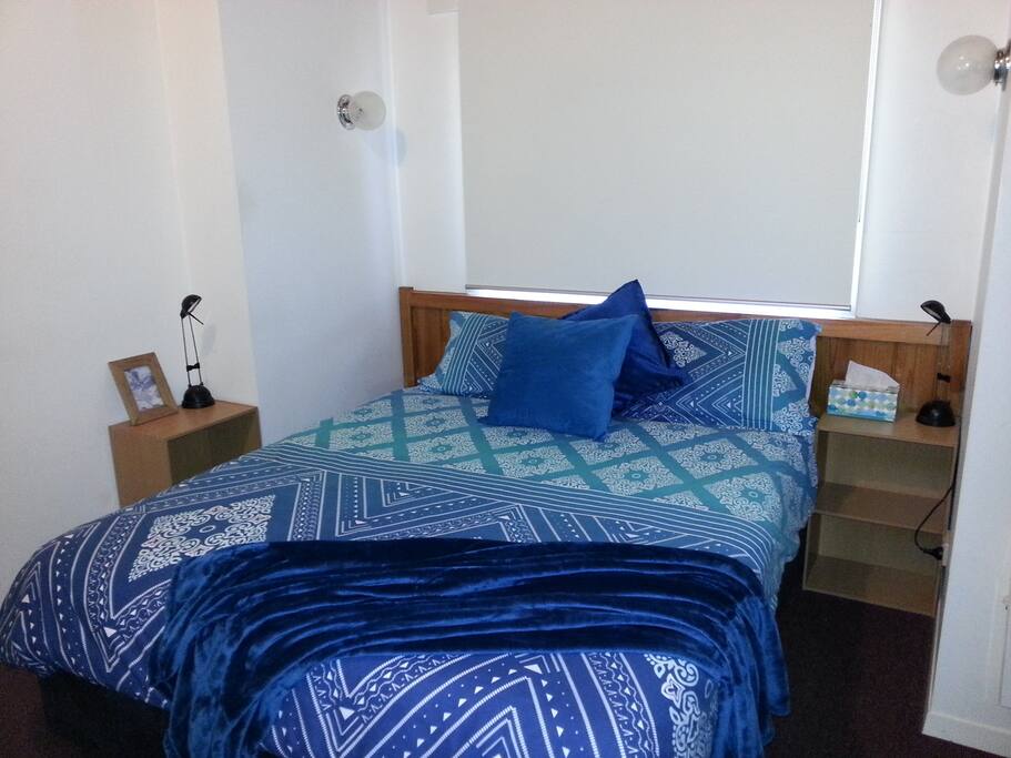 Queen size bed