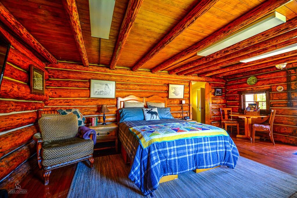 Comfortable queen bed