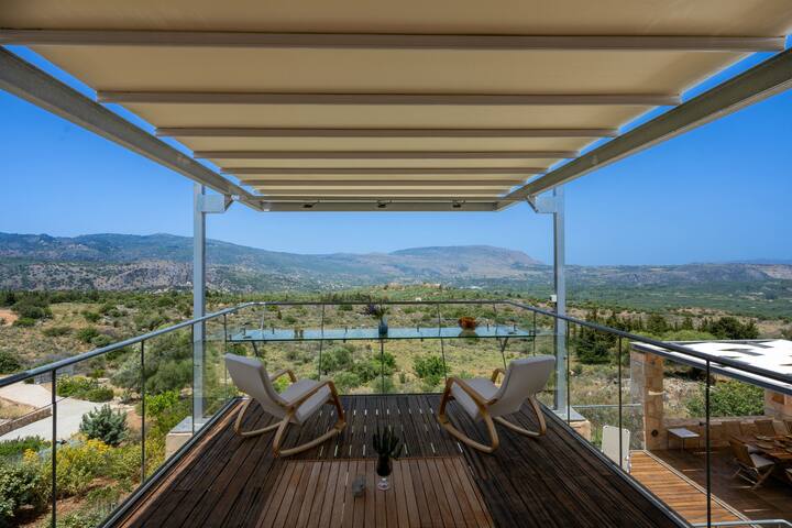 Luxury Private villa with Pool & Splendid Views gallery image 5