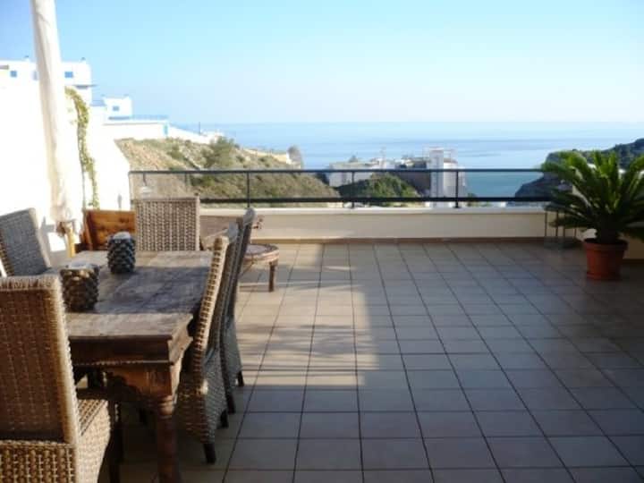 Beautiful Apartment with great views by 4 beaches