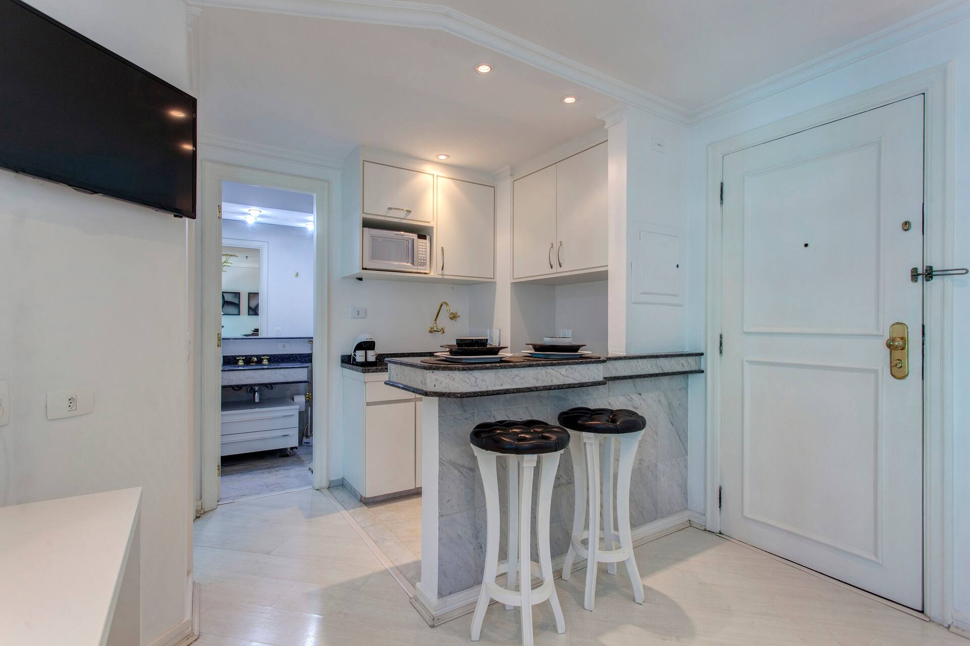 Sunny and inspiring apartment in Jardim Paulista — photo 4