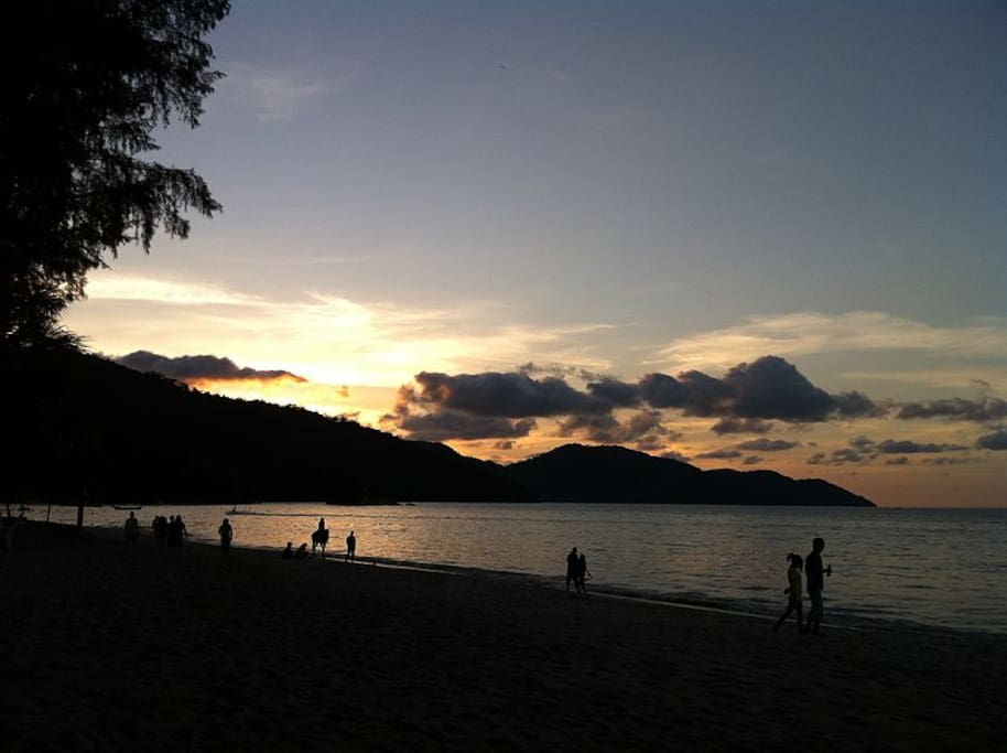 Experience sun set by the beach