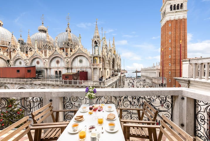 Due Leoni Venice Luxury Apartment