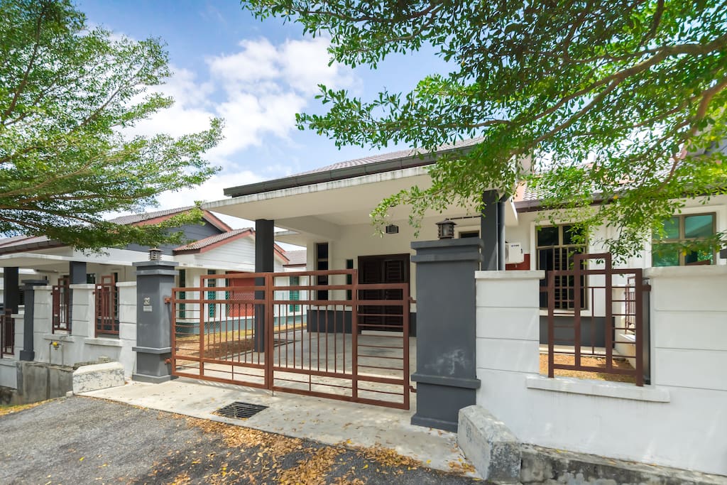 Pandangan depan Desa Cheng Homestay, Melaka