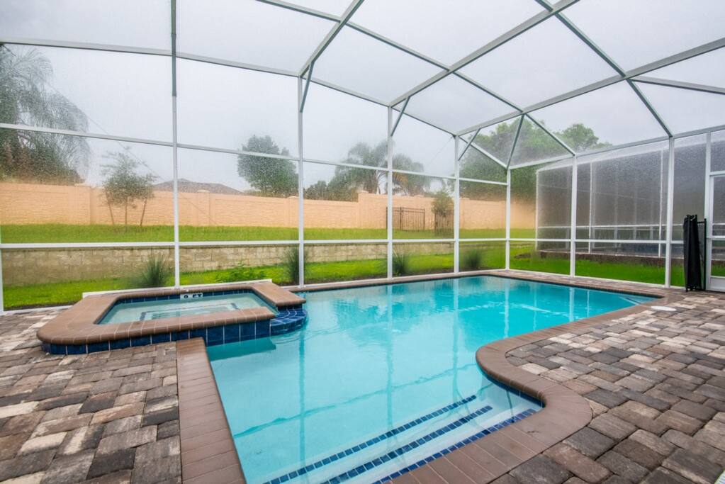 1550MoonValleyDr-64