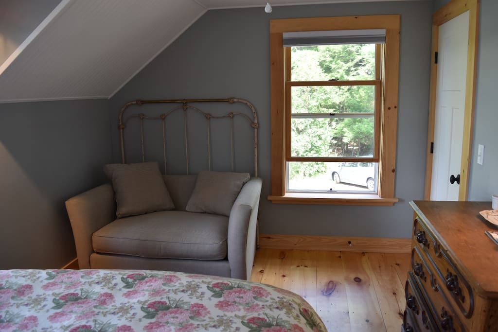 Double Bedroom facing lake