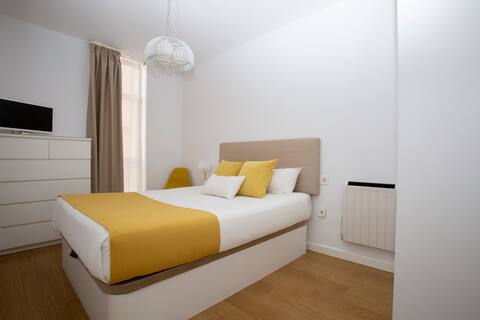 Bright new apartment in downtown Cadiz