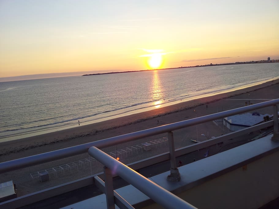 Coucher de soleil imprenable sur la baie de La Baule à partir de la véranda