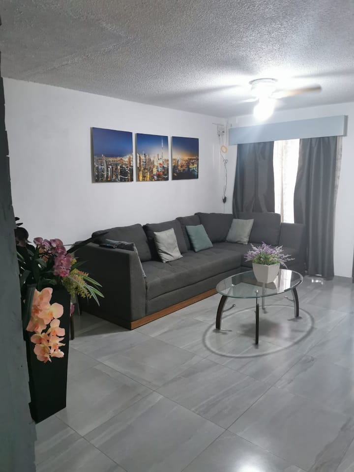 Cómoda Casa Equipada En Guadalajara Jardines - Tlaquepaque