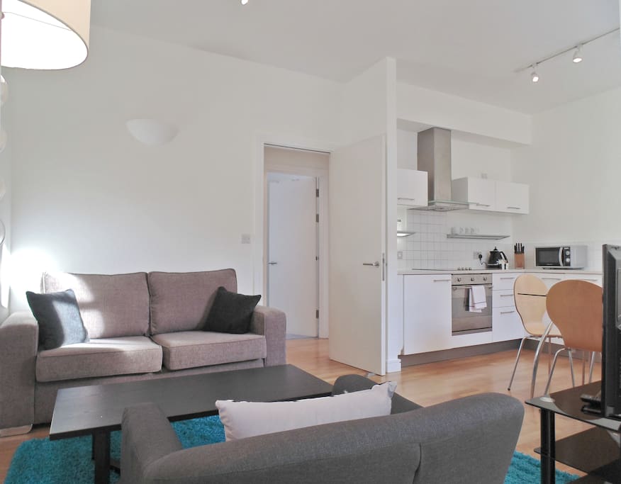 Open Plan Kitchen & Lounge