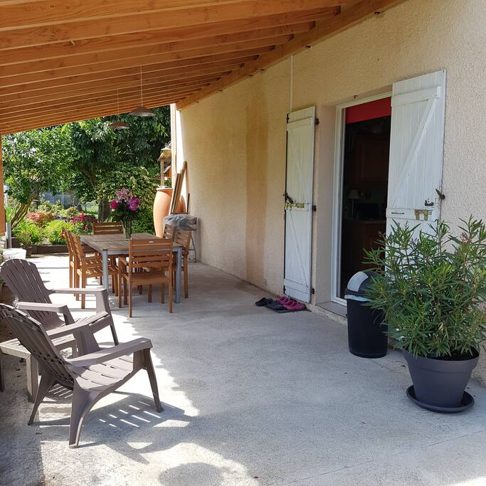 Terrasse côté cuisine