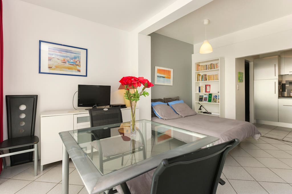 3 espaces : cuisine, repos et repas