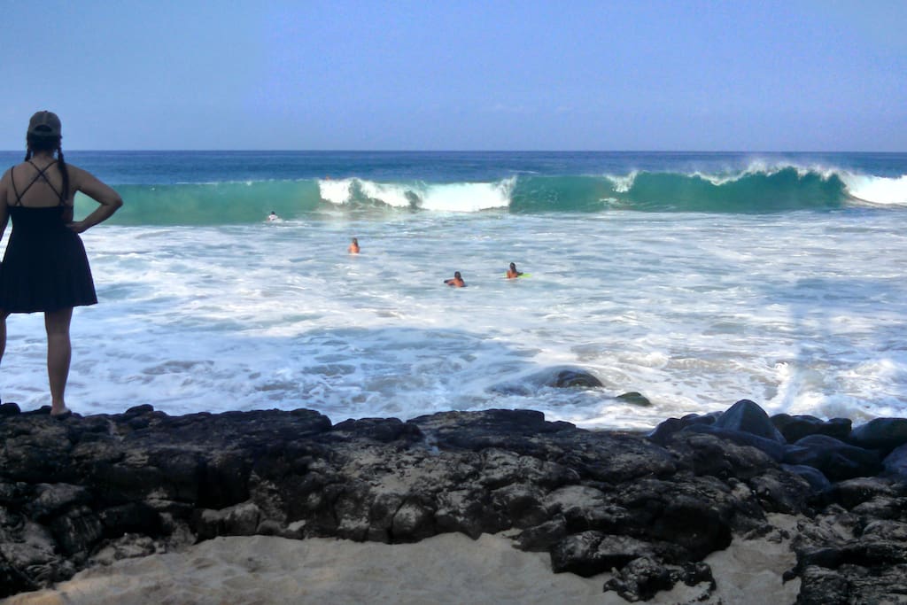 2 Blocks from Magic Sands Beach