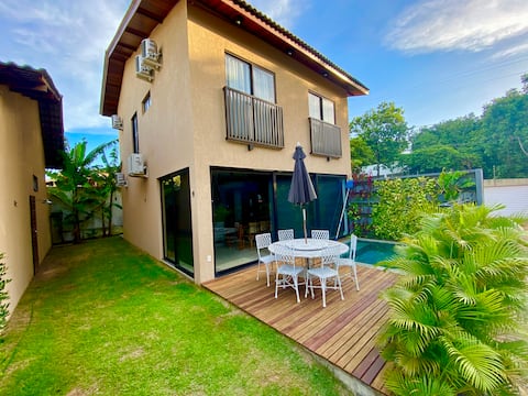 House with 4 suites, swimming pool, barbecue grill