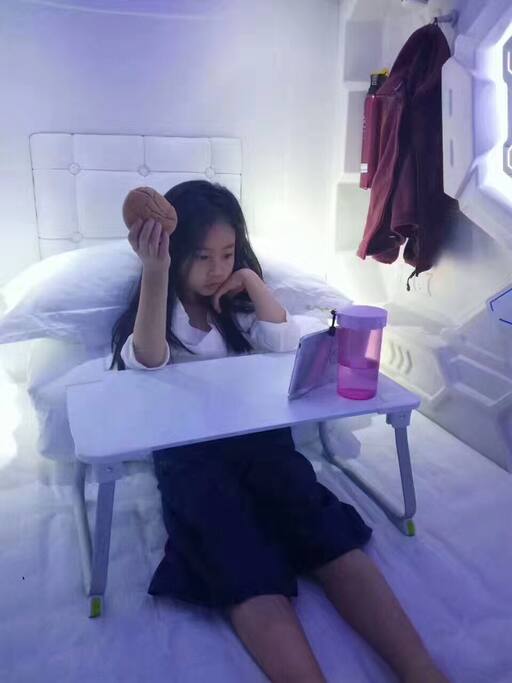 房间安静
