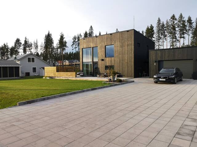 Nybyggd villa, centralt i Skellefteå