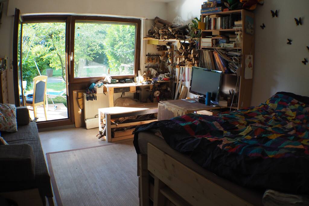 Bett, Couch und meine super coole Werkecke