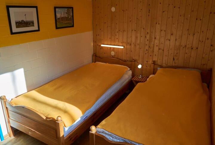 2. Schlafzimmer mit 2 Einzelbetten (90*200cm)