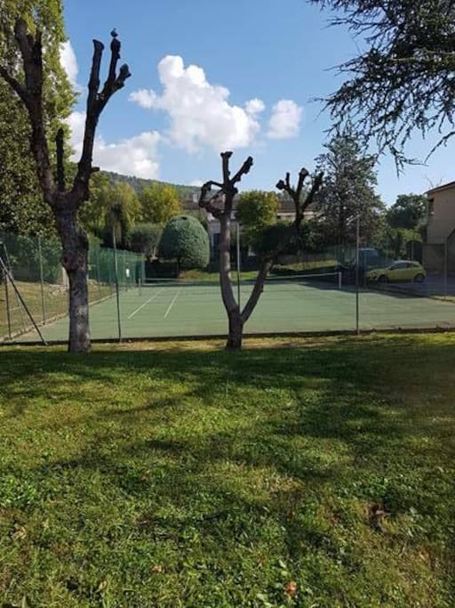 Cours de tennis