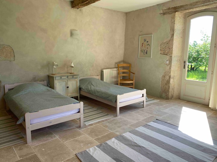 غرفة النوم 2