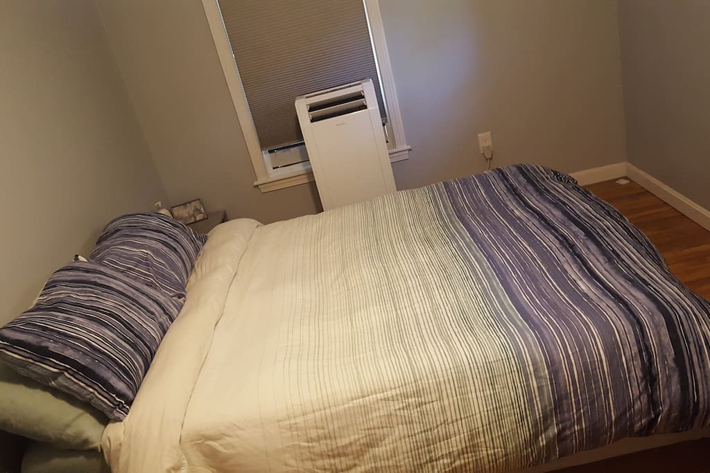 Bedroom with AC
