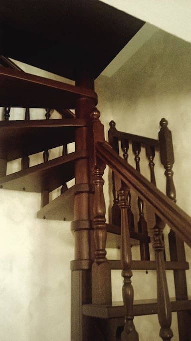 La scala/The ladder