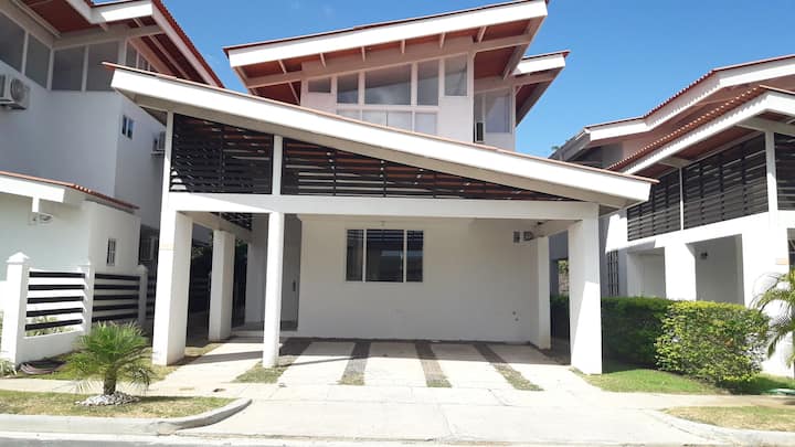 Stylish Two-story Beach House Near Playa Serena - Panama