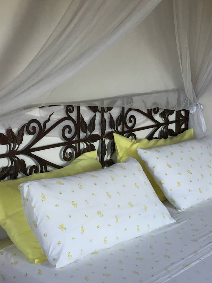 Chumba kikubwa chenye mandhari

ya kuvutia Kamera kubwa ya con vista panoramica