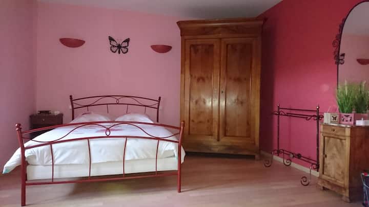 Krevet u sobi leptira 140 x 190