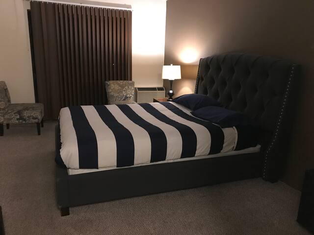 Third floor nicely redone queen with balcony