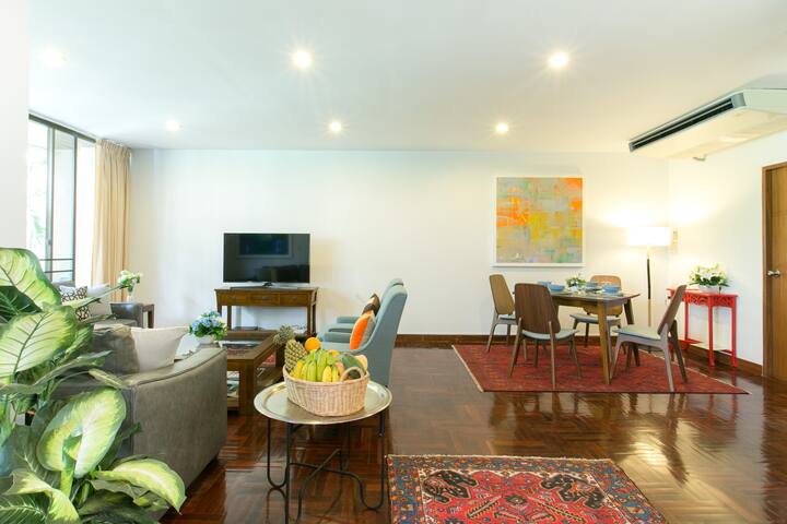 Charming 6 Bedrooms House Central Bangkok gallery image 4