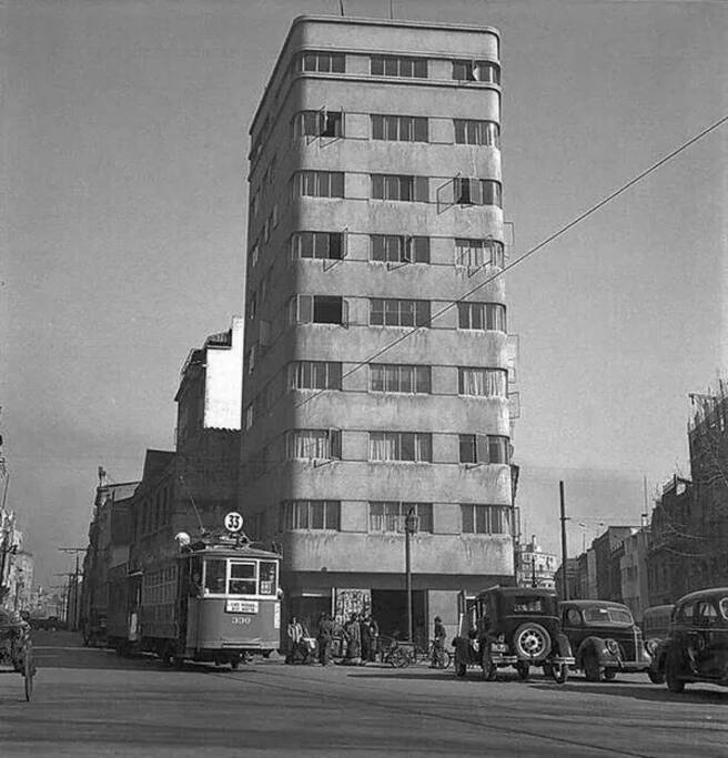 Foto de los años 50's del edificio