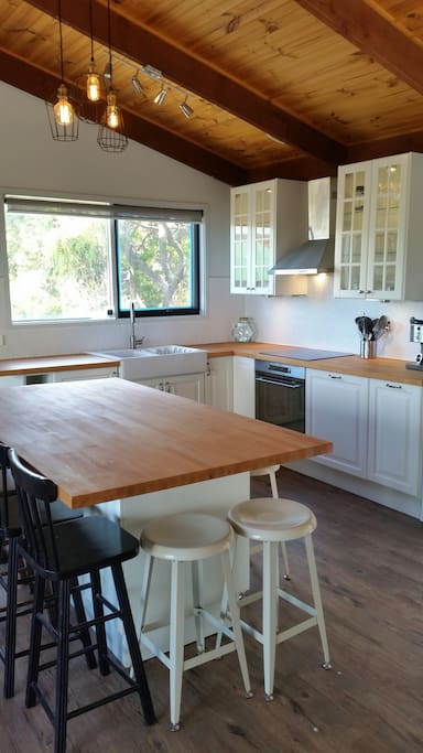 Clean functional kitchen