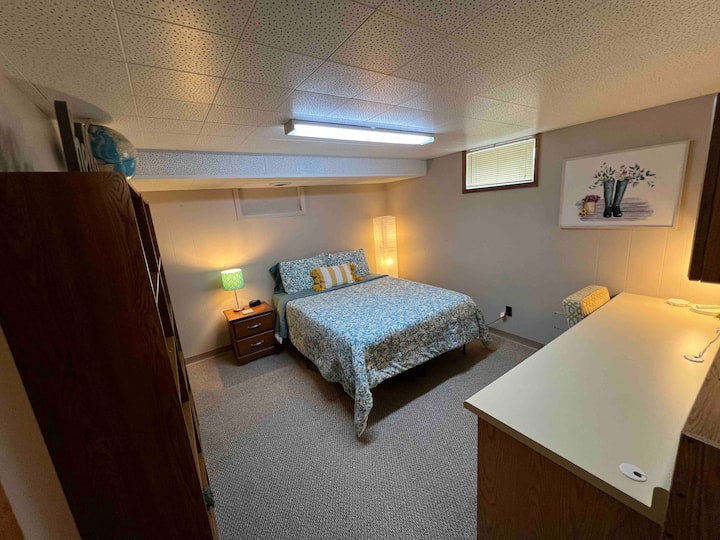 ห้องนอน #3 (ชั้นล่าง) 