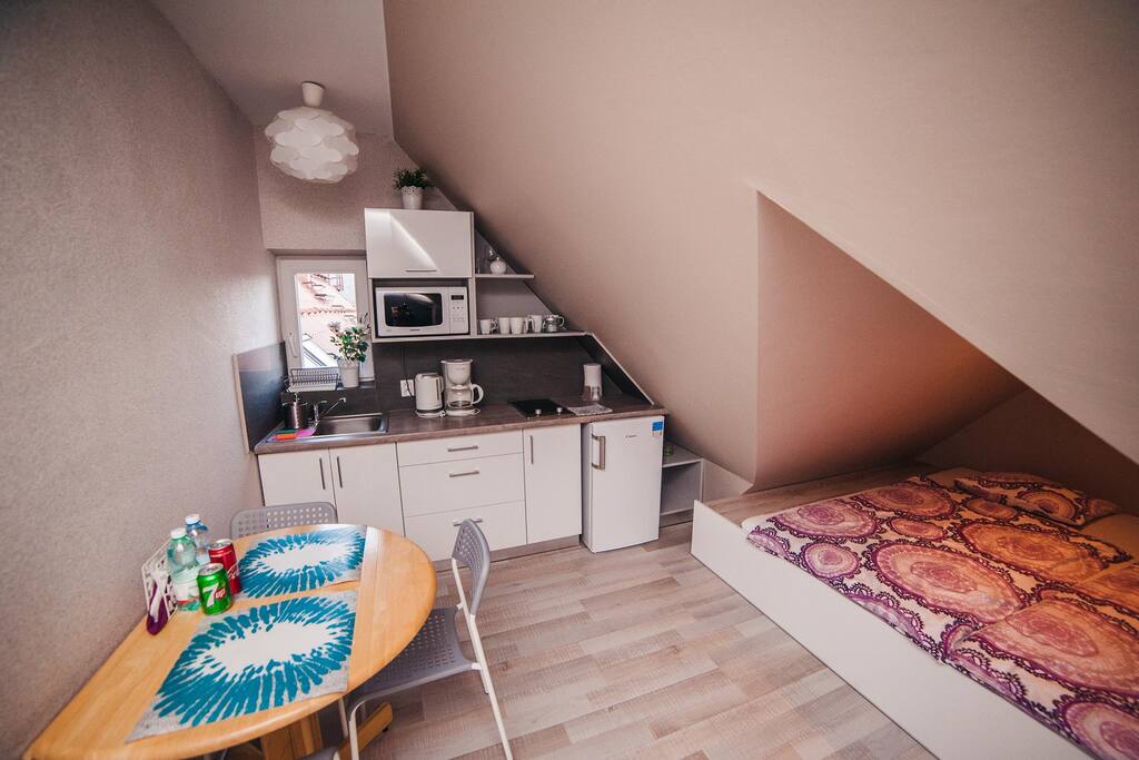 Apartament Górski - aneks sypialny i aneks kuchenny