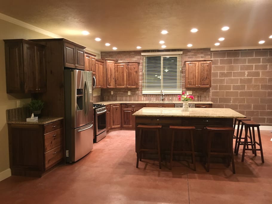 Entire Kitchen area