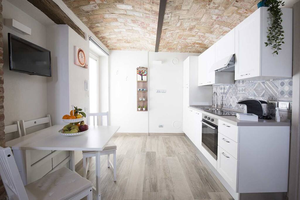 Cucina completa e accessoriata