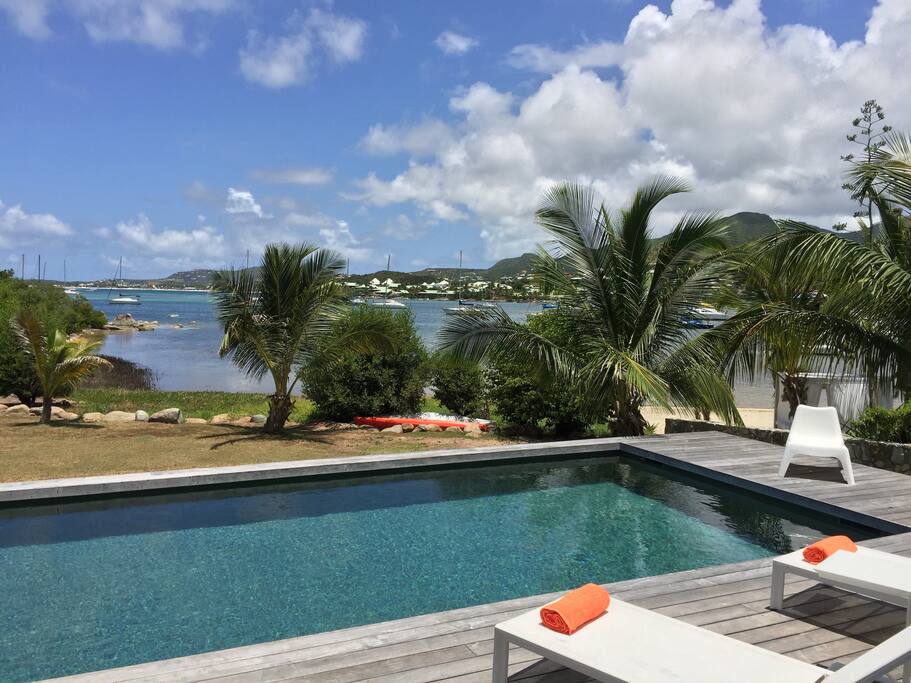 Piscine et accès baie de Cul de Sac.