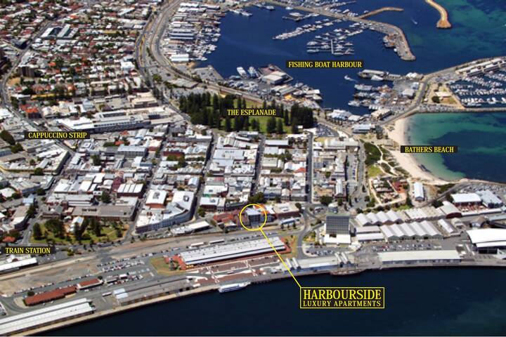 Fremantle Aparts.2 bed 2 bath with sea views No 8 gallery image 3