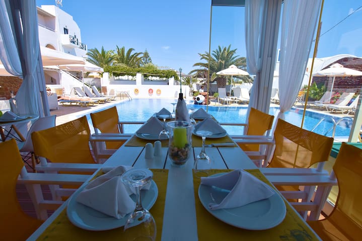 Family Rental, 8-12 Guests, breakfast included