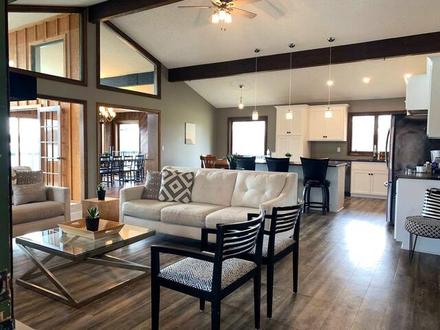 Spectacular Locke Lake Home in Monticello, MN!