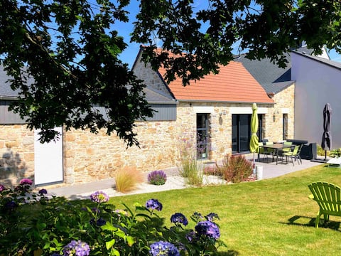 5-person 4-star gîte with year-round heated pool