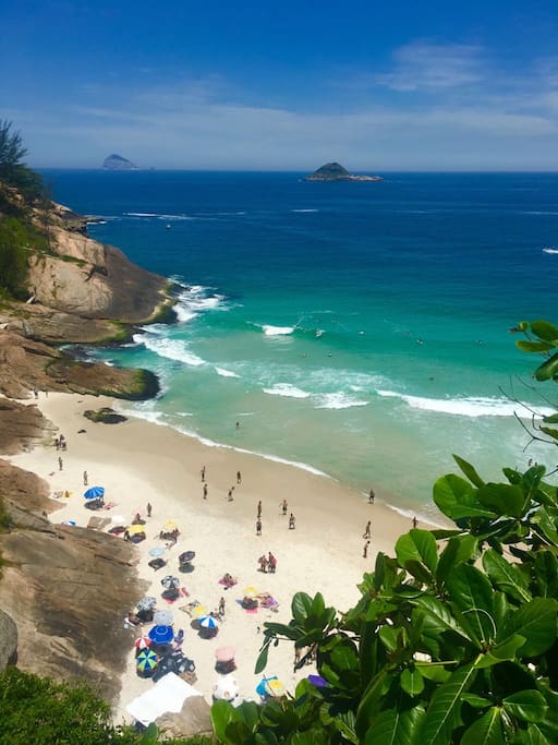 Joatinga beach in the summer / Praia da Joatinga no verão